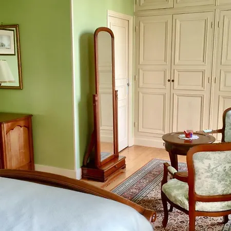 Chateau De Dournes Guest house